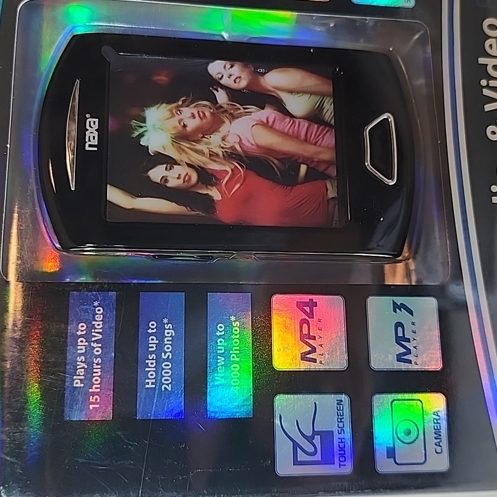 NAXA Digital Portable 8GB Camera ,Audio & Video Player NEW - Picture 3 of 7